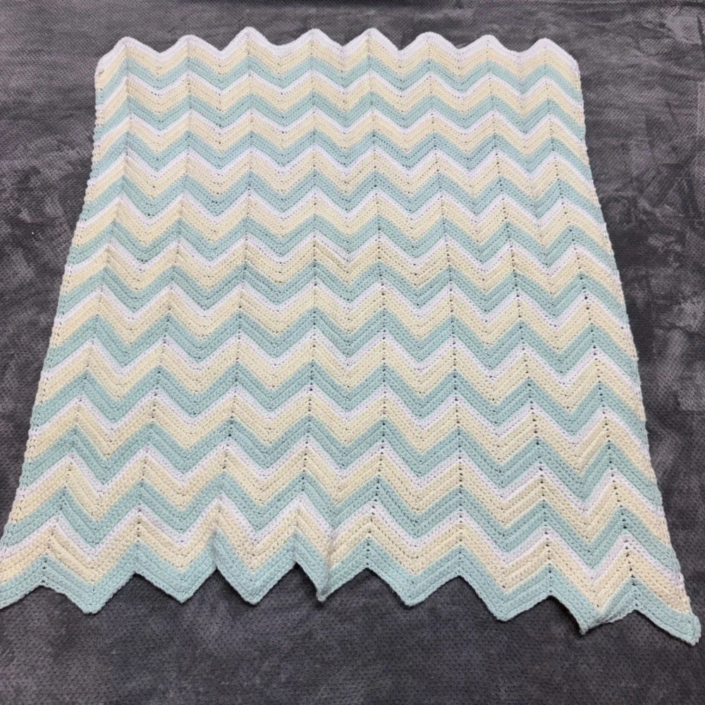 Handmade Crochet Baby Blanket Pastel Chevron Ripple Green Yellow White 32x38